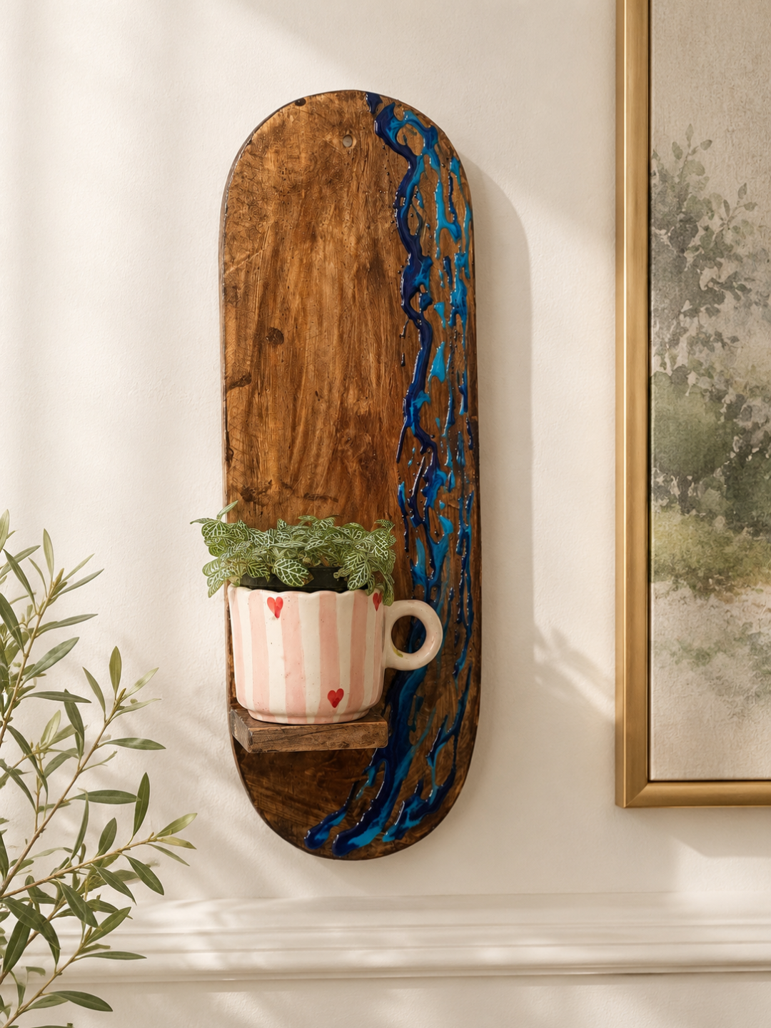 Tide Flow Wall Shelf