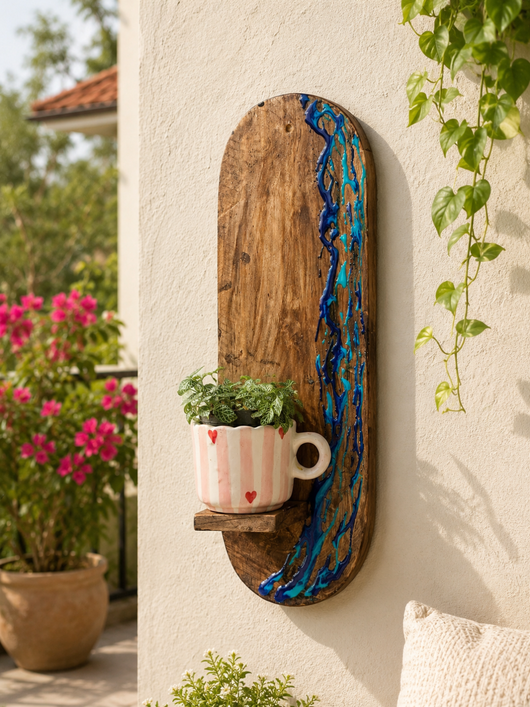 Tide Flow Wall Shelf